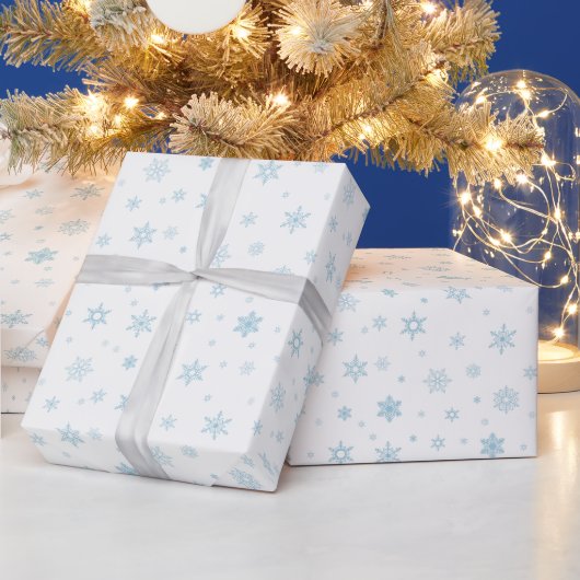 Kute Little Blue Snowflakes Pattern Cadeaupapier (Feestdagen)