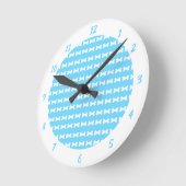 Kute Little Dog Botten Blue White Pattern Ronde Klok (Hoek)