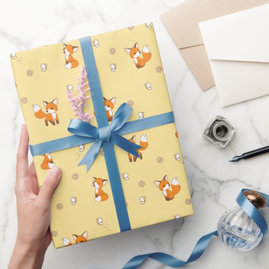Kute Little Foxes op Yellow Cadeaupapier (Geschenken)