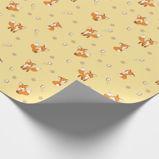 Kute Little Foxes op Yellow Cadeaupapier (Hoek)