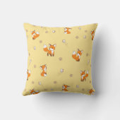 Kute Little Foxes op Yellow Kussen (Achterkant)