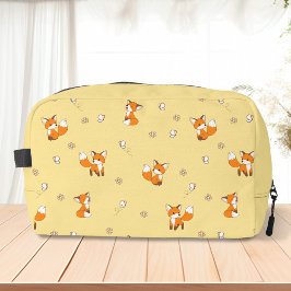 Kute Little Foxes Pattern on Yellow Toilettasje