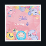 Kute Little Monster kids Birthday Servet<br><div class="desc">Cute Monsters Birthday Party line voor meisjes op elke leeftijd. Maak van de verjaardagsmagie van je meisje gebruik van deze verjaardagsregel. Alle benodigdheden kunnen worden bewerkt. ballonnen,  papierbekertjes,  borden,  banners,  posters,  cadeaudozen,  labels en veel andere beschikbare artikelen.</div>