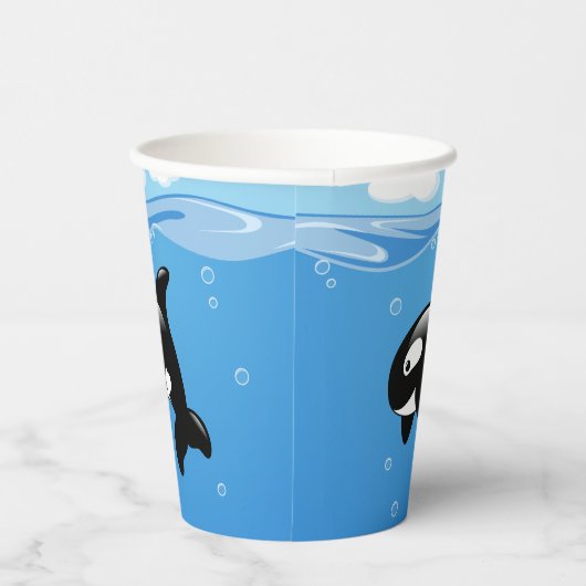 Kute Little Orca Whale in Ocean Papieren Bekers (Rechts)