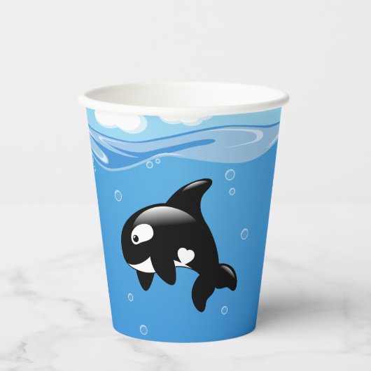 Kute Little Orca Whale in Ocean Papieren Bekers (Voorkant)