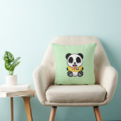 Kute Little Panda in Yellow T shirt op Green Kussen (Stoel)