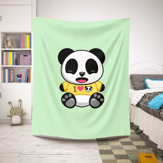 Kute Little Panda in Yellow T shirt op Green Sherpa Deken