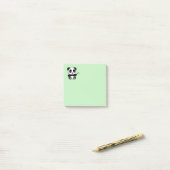 Kute Little Panda met een Bamboe Stick Post-it® Notes (Op bureau)