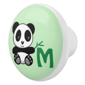 Kute Little Panda met een Bamboo Stick Monogram Keramische Knop (Rechts)
