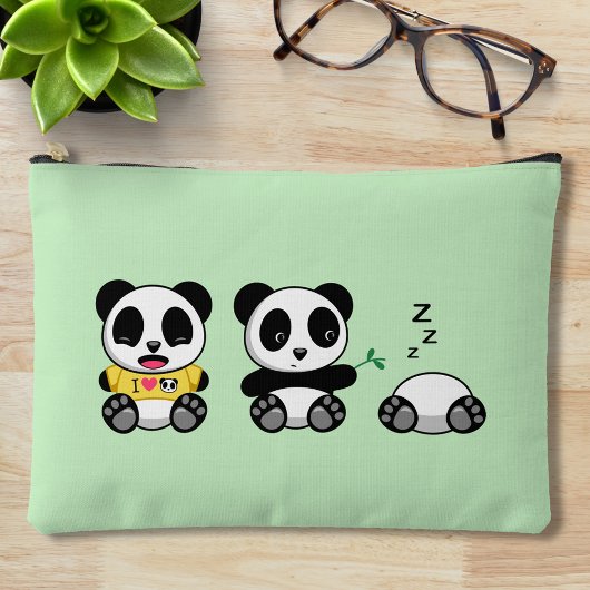 Kute Little Pandas on Green Etui