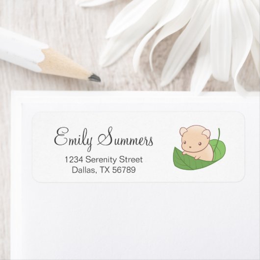 Kute Mouse Hamster die op een leder drijft Etiket (Insitu)