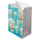 Kute Oerwouden die vliegen in luchtballonnen Medium Cadeauzakje (Voorkant Gekanteld)