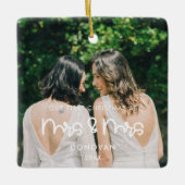 Kute ons eerste kerstfeest als Mrs & Mrs. foto Keramisch Ornament (Voorkant)