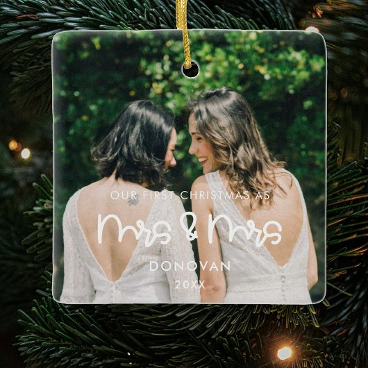 Kute ons eerste kerstfeest als Mrs & Mrs. foto Keramisch Ornament