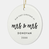 Kute onze eerste Kerstmis als Mrs. en Mrs. foto Keramisch Ornament (Links)