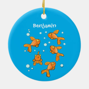 Kute oranje goudvis op blauwe cartoon illustratie keramisch ornament