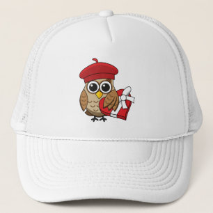 Kute Owl met Red Beret en Heart Box Trucker Pet