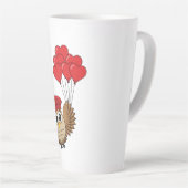 Kute Owl vliegen met hartballonnen Latte Mok (Rechterhoek)