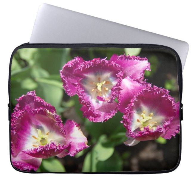 Kute paarse tulpen in de tuin laptop sleeve (Voorkant)