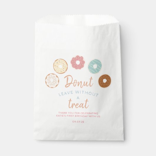 Kute Pastel Donut zonder Treat op zaterdag Bedankzakje (Voorkant)