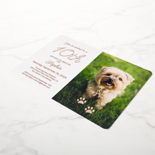 Kute Paw Prints Pet Birthday Roos Gold Folie Uitnodiging (Gedraaid)