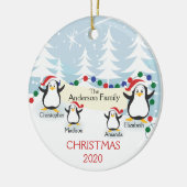 Kute Penguins Familie van 4 kerstversiering Keramisch Ornament (Links)