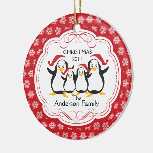 Kute Penguins Familie van 4 kerstversiering Keramisch Ornament (Links)