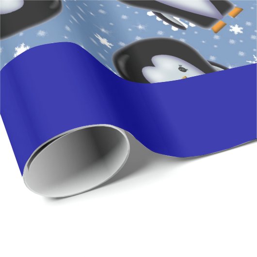 Kute pinguïns in de sneeuwschotel cadeaupapier (Rol Hoek)