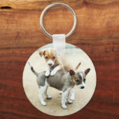 Kute Puppies die op strand spelen Sleutelhanger (Achterkant)