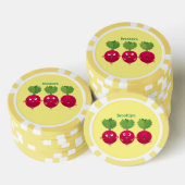 Kute radishes die trio-cartoon-groenten zingen poker chips (Opstapeling)