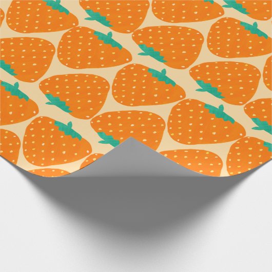 Kute Retro Aardbeien Patroon in Oranje en Groen Cadeaupapier (Hoek)