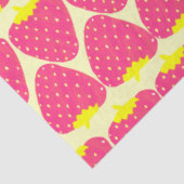 Kute Retro-aardbeienpatroon in helder roze Tissuepapier (Detail)