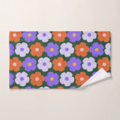 Kute Retro Flower Pattern in Paars and Green Bad Handdoek (Handdoek)