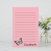 Kute roze met zwarte tekst en vlinder briefpapier (Staand voorkant)