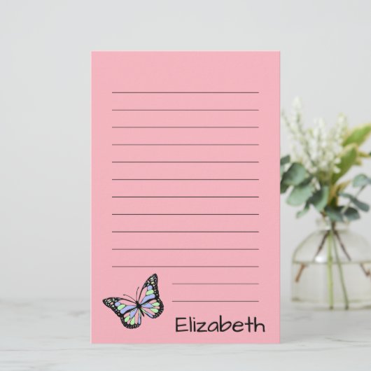 Kute roze met zwarte tekst en vlinder briefpapier (Staand voorkant)