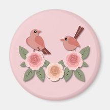 Kute roze Tortelduifjes en bloeiende Rozen