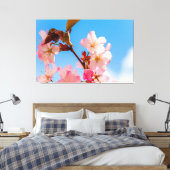 Kute Sakura Flowers open voor de lente-zonneschijn Canvas Afdruk (Insitu (Slaapkamer))