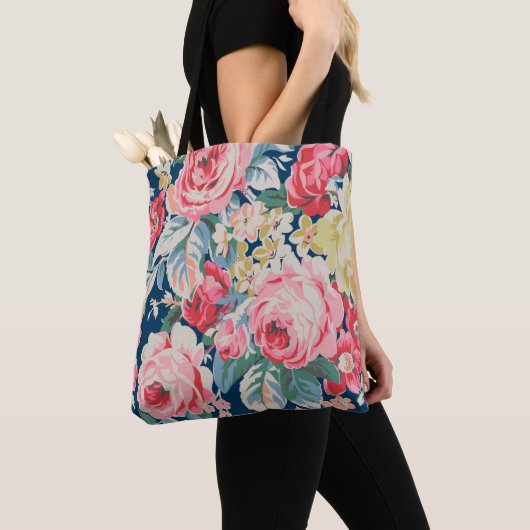 Kute Schattige Modern Blooming Flowers Tote Bag (Dichtbij)