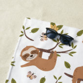 Kute sleuven die op het Kind Pattern van boomtakke Strandlaken (In situ)