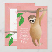 Kute Sloth Birthday Party Hang roze uit Kaart (Voorkant / Achterkant)
