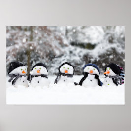 Kute sneeuwmannen gekleed voor de winter poster