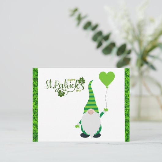 Kute St Patricks Day Gnome Shamrock Briefkaart (Staand voorkant)