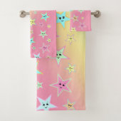 Kute sterren met gezichten in pastelkleuren bad handdoek (Insitu)