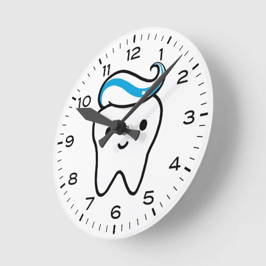 Kute tand met tandpasta ronde klok (Hoek)