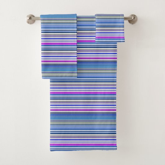 Kute violetblauwe strepen bad handdoek (Insitu)