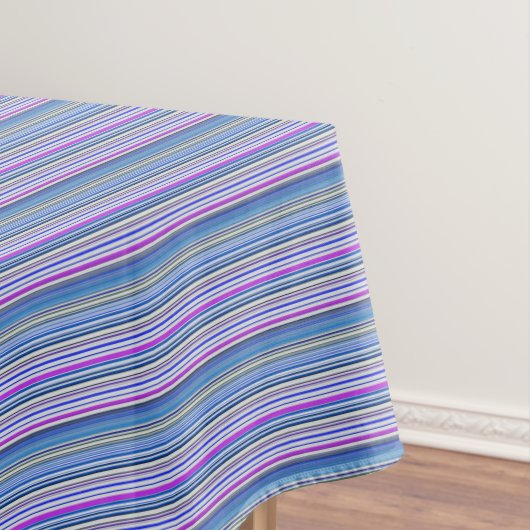 Kute violetblauwe strepen tafelkleed (Voorbeeld)