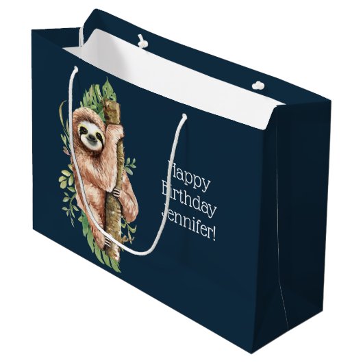 Kute Waterverf Sloth & Tropical Leaves Birthday Groot Cadeauzakje (Voorkant Gekanteld)