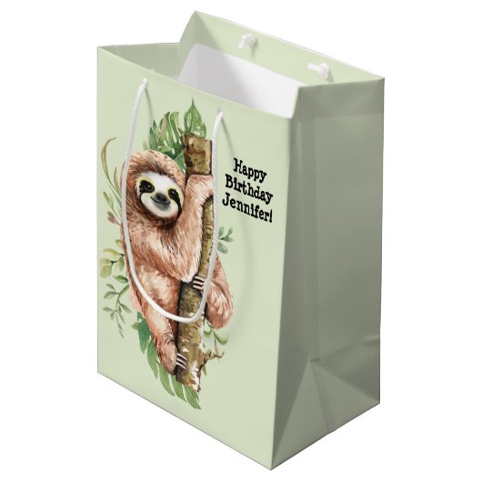 Kute Waterverf Sloth & Tropical Leaves Birthday Medium Cadeauzakje (Voorkant Gekanteld)
