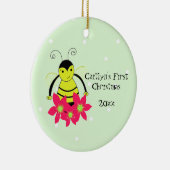 Kute Whimsical Bee Baby's eerste kerstmis Keramisch Ornament (Rechts)