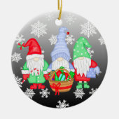 Kute whimsical Festive Kerstgnomen Keramisch Ornament (Voorkant)